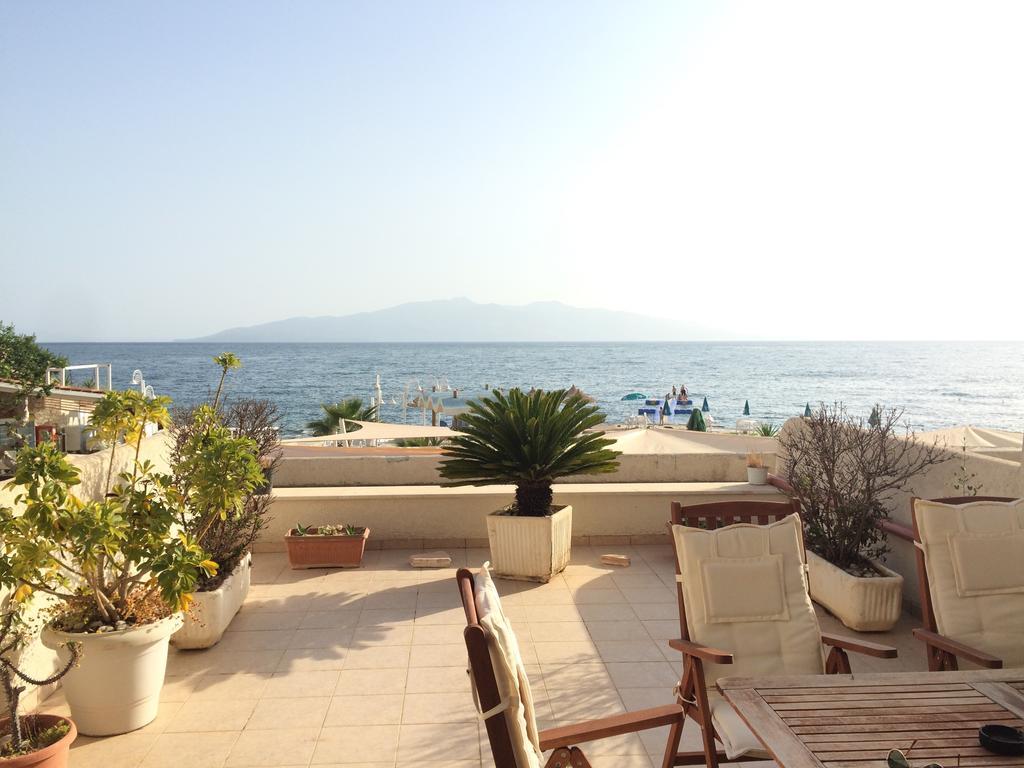 Apartments Wonderful Bay Saranda Szoba fotó